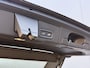Volvo XC60 T8 Plug-in hybrid AWD Ultra Dark | Panoramadak | Harman Kardon | Luchtvering | 21 inch lichtmetalen velgen | Elektrisch verstel- en verwarmbare voorstoelen | Getint glas | Alarm klasse 3 | Google Maps & Infotainment