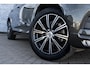 Volvo XC60 T5 Momentum | Navigatie | Stoelverwarming | Lederen Bekleding | Sportstoelen | Keyless Entry | DAB | Elek. Achterklep | LED Koplampen | Elek. Stoelen | Lichtmetalen Velgen 19 inch