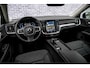 Volvo V60 2.0 B3 Core | Black Pack | Achteruitrijcamera | Parkeersensoren | Keyless Entry | Elektrische Achterklep | Navigatie | Cruise Control Adaptief | BLIS | Lighting Pack | Essential Sport Pack