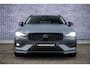 Volvo V60 2.0 B3 Core | Black Pack | Achteruitrijcamera | Parkeersensoren | Keyless Entry | Elektrische Achterklep | Navigatie | Cruise Control Adaptief | BLIS | Lighting Pack | Essential Sport Pack