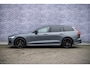 Volvo V60 2.0 B3 Core | Black Pack | Achteruitrijcamera | Parkeersensoren | Keyless Entry | Elektrische Achterklep | Navigatie | Cruise Control Adaptief | BLIS | Lighting Pack | Essential Sport Pack