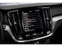 Volvo V60 2.0 B3 Core | Black Pack | Achteruitrijcamera | Parkeersensoren | Keyless Entry | Elektrische Achterklep | Navigatie | Cruise Control Adaptief | BLIS | Lighting Pack | Essential Sport Pack