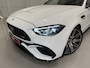 Mercedes-Benz C-klasse AMG 63 S E Performance PANO/TREKHAAK/BURMESTER/ACHTERAS-BESTURING/VENTILATIE+MEMORY/360CAMERA/20"AMG/LASER/ACC/OPALITHWEISS METALLIC/AUTO VERKEERT IN ABSOLUTE NIEUWSTAAT/BTW-AUTO