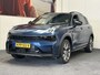 Lynk & Co 01 1.5 MY 2023 ZWARTE HEMEL GREY LINE PREMIUM 360 CAMERA ADAPTIVE CRUISE CONTROL PANORAMA SCHUIF/KANTELDAK APPLE CARPLAY/ANDROID RIJSTROOKSENSOREN ZEER MOOI !!