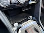 Volkswagen T-Roc 1.5 TSI Sport Business R - Automaat - Pano/schuifdak - Beats - Navi - Afn.Trekhaak