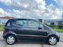 Mercedes-Benz A-klasse 160 Avantgarde 5-Drs Stuurbekrachtiging Audio/CD Electric pakket ABS LMV 15" ESP TCS Leder/Stof Nieuwe Apk!