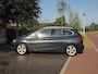 BMW 2-Serie Active Tourer 225xe Centennial High Executive | Panoramadak | Head-Up Display | Parkeersensoren | Leer | NL-Auto |