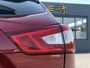 Nissan Qashqai 1.2 N-Connecta 360°Camera,Pano,Trekhaak,Navi,Clima,Cruise,Pdc V+A,Lm velgen,6 Bak,Dakrails,N.A.P,115pk,Apk tot 11-2026