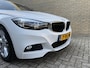 BMW 3-Serie Gran Turismo GT 320i Business | M-sport | Sportstoelen | Navigatie | Parkeersenor | Climate control | Cruise control | 18 inch velgen | Elektrische achterklep | Origineel Nederlandse auto!