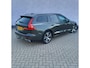 Volvo V60 2.0 T6 Recharge AWD R-Design | Plug-in Hybrid (PHEV) | Trekhaak | Panoramadak | Achteruitrijcamera | Parkeersensoren | Elektrische Achterklep | Elektrisch Verstelbare Voorstoelen | Stoelverwarming | Navigatie | Apple Carplay | Android Auto