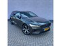 Volvo V60 2.0 T6 Recharge AWD R-Design | Plug-in Hybrid (PHEV) | Trekhaak | Panoramadak | Achteruitrijcamera | Parkeersensoren | Elektrische Achterklep | Elektrisch Verstelbare Voorstoelen | Stoelverwarming | Navigatie | Apple Carplay | Android Auto