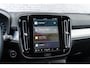 Volvo XC40 2.0 B3 Plus Black Edition | Google | Stuur-/Stoelverwarming | Pixel LED Koplampen | 360 Camera | Adaptieve Cruise | Getint Glas | BLIS | 20" LM