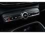 Volvo XC40 2.0 B3 Plus Black Edition | Google | Stuur-/Stoelverwarming | Pixel LED Koplampen | 360 Camera | Adaptieve Cruise | Getint Glas | BLIS | 20" LM