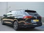 Volkswagen Golf Variant 1.0 TSI 110pk Life | Achteruitrijcamera | Navigatie | Elektrische Bestuurderstoel