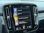 Volvo XC40 T5 Recharge R-Design | Trekhaak semi elektrisch wegklapbaar | Lederen bekleding | Adaptieve Cruise Control met Pilot Assist | Verwarmbare voorruit | Harman Kardon | 19 inch lichtmetalen velgen | Verwarmbare voorstoelen & stuurwiel | Elektrisch verstelbare voorstoelen