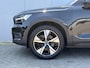 Volvo XC40 T5 Recharge R-Design | Trekhaak semi elektrisch wegklapbaar | Lederen bekleding | Adaptieve Cruise Control met Pilot Assist | Verwarmbare voorruit | Harman Kardon | 19 inch lichtmetalen velgen | Verwarmbare voorstoelen & stuurwiel | Elektrisch verstelbare voorstoelen