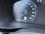 Volvo XC40 T5 Recharge R-Design | Trekhaak semi elektrisch wegklapbaar | Lederen bekleding | Adaptieve Cruise Control met Pilot Assist | Verwarmbare voorruit | Harman Kardon | 19 inch lichtmetalen velgen | Verwarmbare voorstoelen & stuurwiel | Elektrisch verstelbare voorstoelen