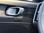 Volvo XC40 T5 Recharge R-Design | Trekhaak semi elektrisch wegklapbaar | Lederen bekleding | Adaptieve Cruise Control met Pilot Assist | Verwarmbare voorruit | Harman Kardon | 19 inch lichtmetalen velgen | Verwarmbare voorstoelen & stuurwiel | Elektrisch verstelbare voorstoelen