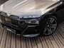 BMW i7 xDrive60 106 kWh | SOH 95% | M-SPORT | BMW INDIVIDUAL TWO TONE OXIDGRAU/BLACK | REAR SEAT ENTERTAINMENT EXPERIENCE | SKYLOUNGE PANORAMA | BOWERS & WILKINS | STOELMASSAGE VOOR EN ACHTER | STOELVENTILATIE | THEATRE SCREEN |