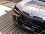 BMW i7 xDrive60 106 kWh | SOH 95% | M-SPORT | BMW INDIVIDUAL TWO TONE OXIDGRAU/BLACK | REAR SEAT ENTERTAINMENT EXPERIENCE | SKYLOUNGE PANORAMA | BOWERS & WILKINS | STOELMASSAGE VOOR EN ACHTER | STOELVENTILATIE | THEATRE SCREEN |
