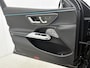 Mercedes-Benz E-klasse Estate 300 e Business Solution AMG | Premium pakket | Winterpakket | Nightpakket | Leder pakket | Trekhaak | Panoramaschuifdak | 20-inch multispaaks AMG velgen | 360° camera | GUARD 360° | Burmester® 4D surround sound system |