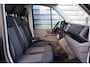 Volkswagen Crafter 2.0 TDI 140pk AUT. L3H3 | Laadklep | Airco | Bijr.bank | Navigatie
