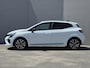 Renault Clio 1.6 E-Tech Full Hybrid 145 techno / Fabrieksgarantie tot 09-2027 / All season banden / Rondomzicht camera / Stuur- & Stoelverwarming / Cruise control / Keyless Entry/Start / Navigatie / Apple Carplay Android Auto / Parkeersensoren voor en achter /