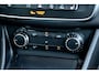 Mercedes-Benz A-klasse 180 Urban Automaat | Sportstoelen | Bi-xenon | Stoelverwarming