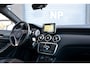 Mercedes-Benz A-klasse 180 Urban Automaat | Sportstoelen | Bi-xenon | Stoelverwarming