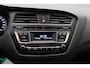 Hyundai i20 1.0 T-GDI Comfort 2016 | Airco | Stoelverwarming | Cruise Control | Goed Onderhouden | Regensensor | Elektrische Ramen | Parkeersensoren | Boekjes