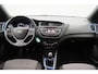 Hyundai i20 1.0 T-GDI Comfort 2016 | Airco | Stoelverwarming | Cruise Control | Goed Onderhouden | Regensensor | Elektrische Ramen | Parkeersensoren | Boekjes