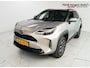 Toyota Yaris Cross 1.5 Hybrid 115 First Edition uit 2025 Rijklaar + Fabrieksgarantie Henk Jongen Auto's in Helmond,  al 50 jaar service zoals 't hoort!