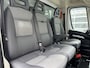 Peugeot Boxer 435 2.2 BlueHDi Bakwagen 750kg laadklep zijdeur Airco Telefoonverbinding Bluetooth bakwagen verhuiswagen Meubelbak euro 6
