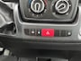 Peugeot Boxer 435 2.2 BlueHDi Bakwagen 750kg laadklep zijdeur Airco Telefoonverbinding Bluetooth bakwagen verhuiswagen Meubelbak euro 6