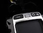 Mercedes-Benz A-klasse 180 Business Solution AMG | Night | Panoramadak | Multibeam | Widescreen | Achteruitrijcamera | Sfeerverlichting | Stoelverwarming |