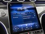 Mercedes-Benz C-klasse Estate 300 e 140 Years Edition | Comfortpakket Plus | Parkeerpakket met 360°-camera | Nightpakket | Trekhaak | Panoramaschuifdak | Middenconsole metaalstructuur | GUARD 360° Plus | 19" multispaaks lichtmetalen AMG-velgen |