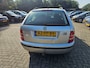 Skoda Fabia Combi 1.4-16V Elegance | INRUILKOOPJE | EXPORT | AUTO GAAT ZO WEG |