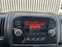 Peugeot Boxer 435 2.2 BlueHDi 165pk Bakwagen 750kg laadklep zijdeur Airco Telefoonverbinding Bluetooth bakwagen verhuiswagen Meubelbak euro 6
