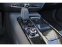 Volvo V60 T6 Recharge AWD Plus Dark - Panorama/schuifdak - IntelliSafe Assist & Surround - 360º Camera - Harman/Kardon audio - Verwarmde voorstoelen, stuur & achterbank - Parkeersensoren voor & achter - Elektr. bedienb. voorstoelen met geheugen - Head up display - Extra getint glas - 19' LMV