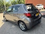 Toyota Yaris 1.3 VVT-i Trend 1E EIGENAAR - UNIEKE KMSTAND - NAP // TREKHAAK // CRUISE // CLIMA // NAVI // PARKEERCAMERA //