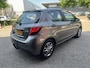 Toyota Yaris 1.3 VVT-i Trend 1E EIGENAAR - UNIEKE KMSTAND - NAP // TREKHAAK // CRUISE // CLIMA // NAVI // PARKEERCAMERA //