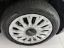 Fiat 500 1.2 lounge Airco - Apple carplay - Navigatie - Parkeersensoren achter - Licht metalen velgen 15 inch - Cruise control - Bluetooth - Radio - Start/stop systeem - Elektrische ramen