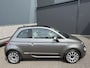 Fiat 500 0.9 TwinAir Turbo Lounge Automaat Glazen panoramadak - Airco - Navigatie - Parkeersensor achter - Licht metalen velgen 15 inch - Cruise control - Mistlampen - Elektrische ramen - Stuur multifunctioneel - Bluetooth - Centrale vergrendeling met afstandsbediening - Start/stop systeem