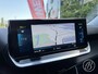 Peugeot e-2008 EV Allure 50 kWh 136 pk Automaat Range tot 300 km SOH 89%, Achteruitrijcamera