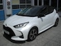 Toyota Yaris Hybrid Black & White 14.790 km
