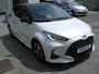 Toyota Yaris Hybrid Black & White 14.790 km
