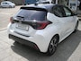 Toyota Yaris Hybrid Black & White 14.790 km