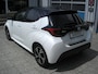 Toyota Yaris Hybrid Black & White 14.790 km