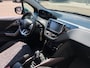 Peugeot 2008 1.2 PureTech Allure - Panorama dak I Airco I Led / Xenon I PDC I Trekhaak I Dealer onderhouden