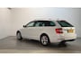 Skoda Octavia Combi 1.5 TSI 150pk DSG Greentech Sport Business Parkeersensoren Stoelverwarming Trekhaak App Connect